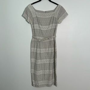 vintage 50s dress with lace detail